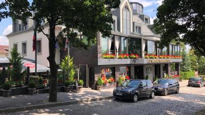 All Seasons Residence Design Hotel