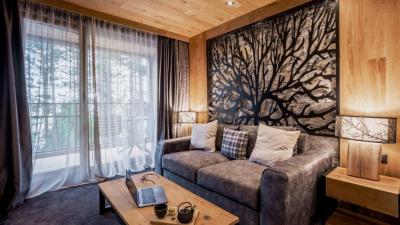 Kashmir Wellness & Spa Hotel